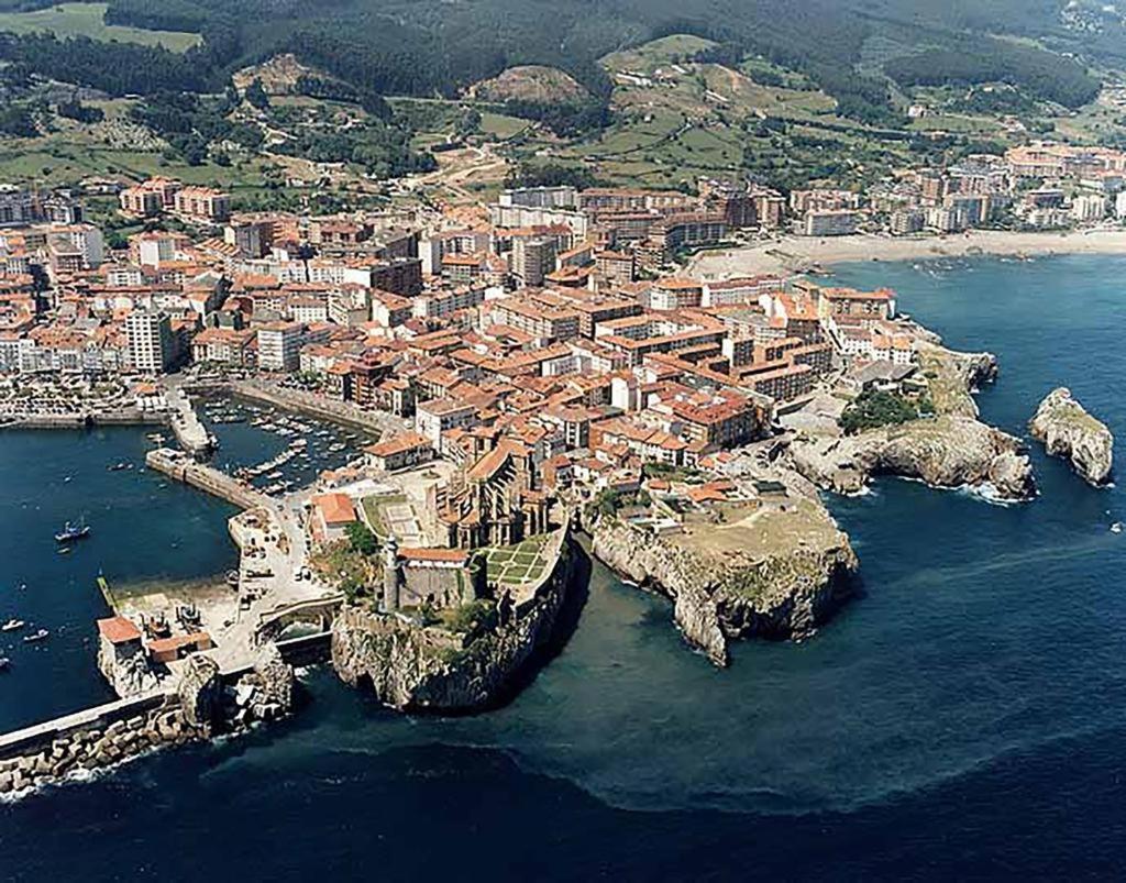 Precioso Estudio En Castro Urdiales Apartment Exterior photo